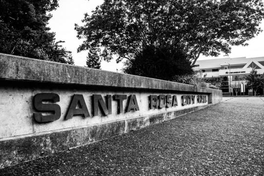 Black and white sign of Santa Rosa City Hall